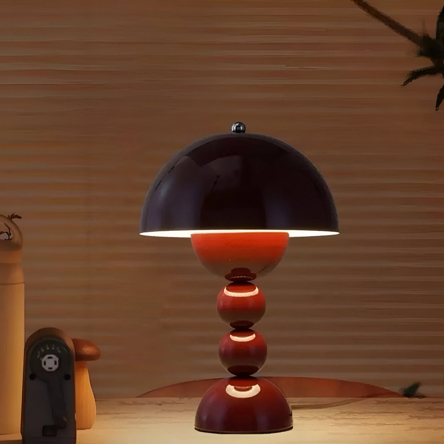 Wireless Bud Table Lamp With Stacked Sphere Base