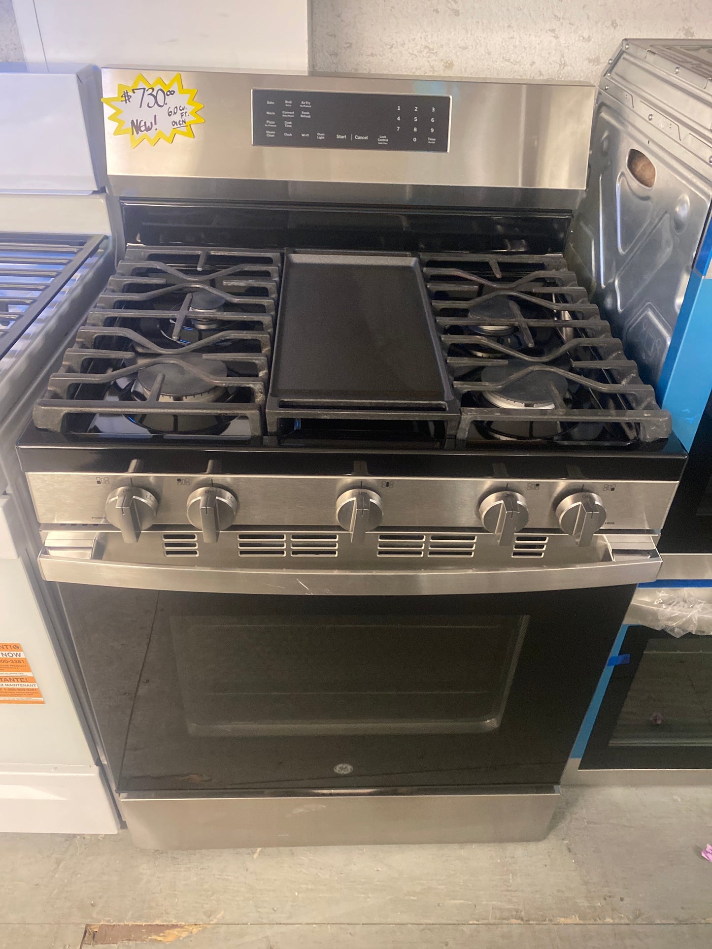 New!! GE 5-burner Natural Gas convection Range