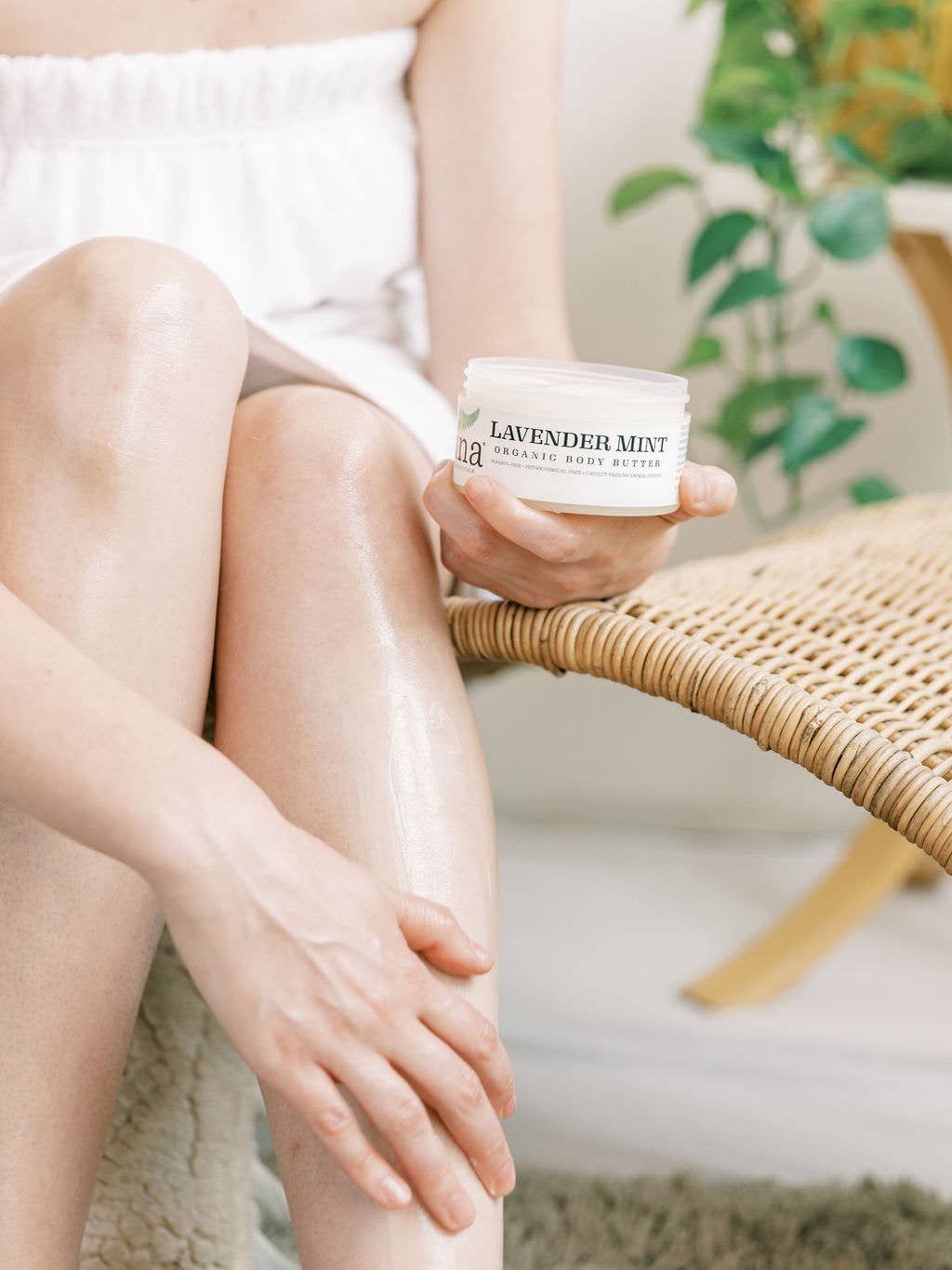 Una Biologicals - Lavender Mint Body Butter: 2 oz
