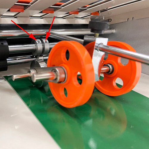 Automatic paper folding machine