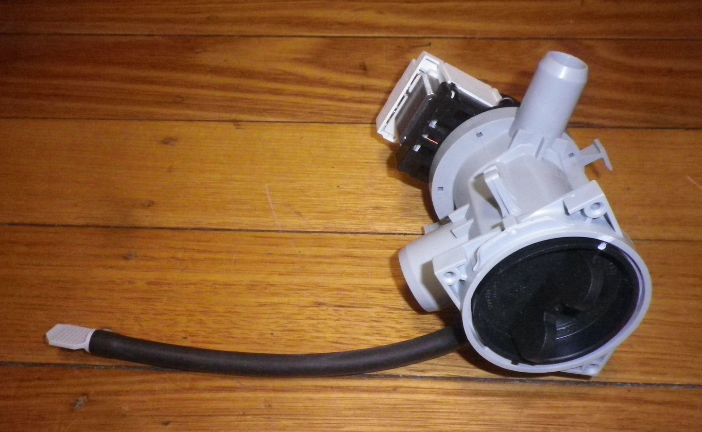 LG Complete Drain Pump Motor suits WD-1018C, WD-8015C, WD-8026C - Part # 5859EN1004J