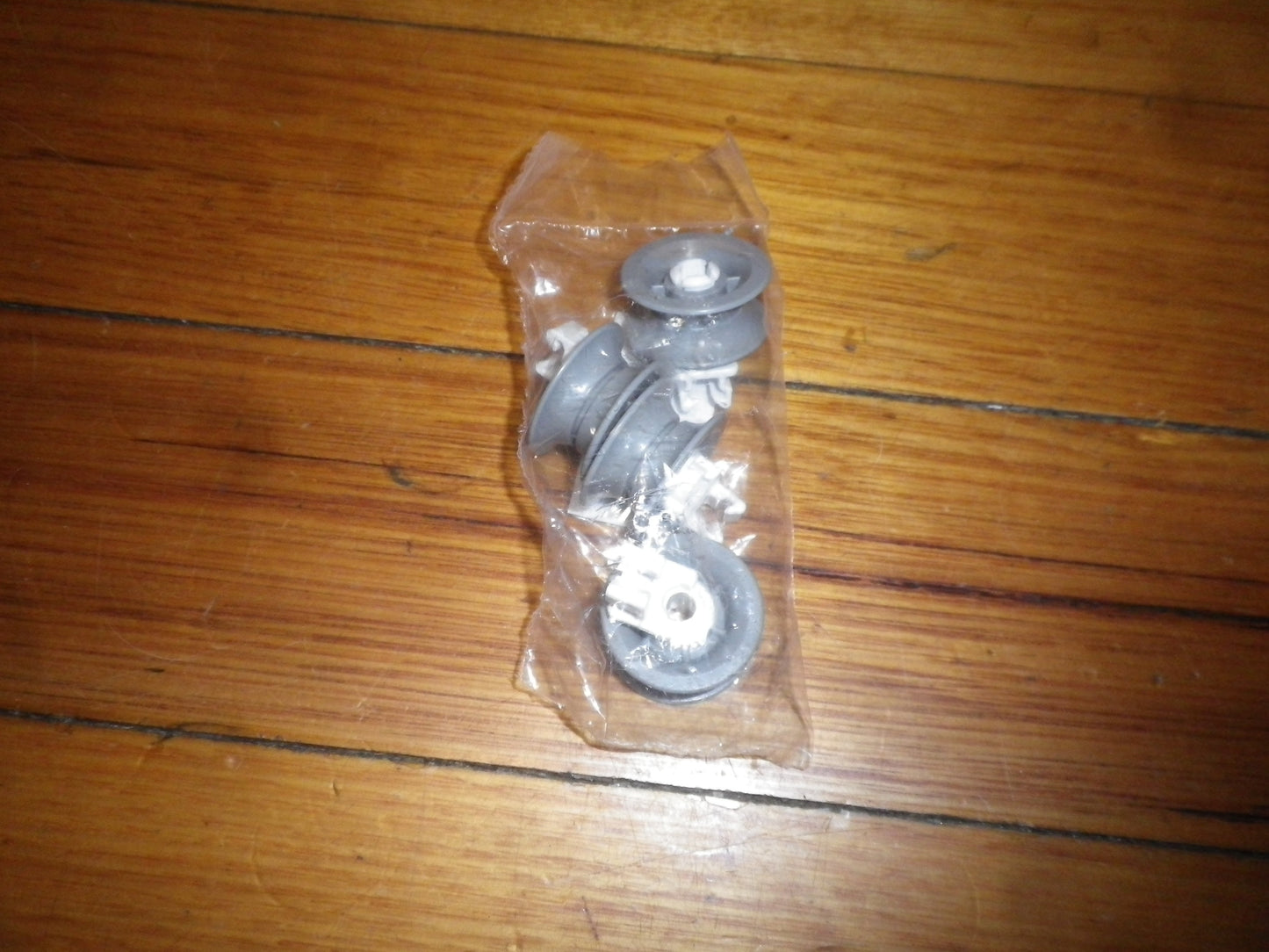 Bosch SMU Series Compatible Dishwasher Upper Basket Wheel - Part # 611666NG