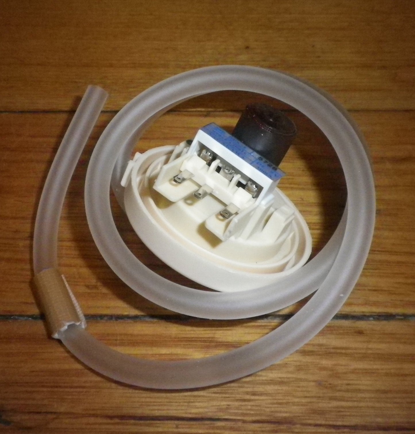 LG Top Loader Washing Machine Compatible Pressure Switch - Part # 6501EA1001C