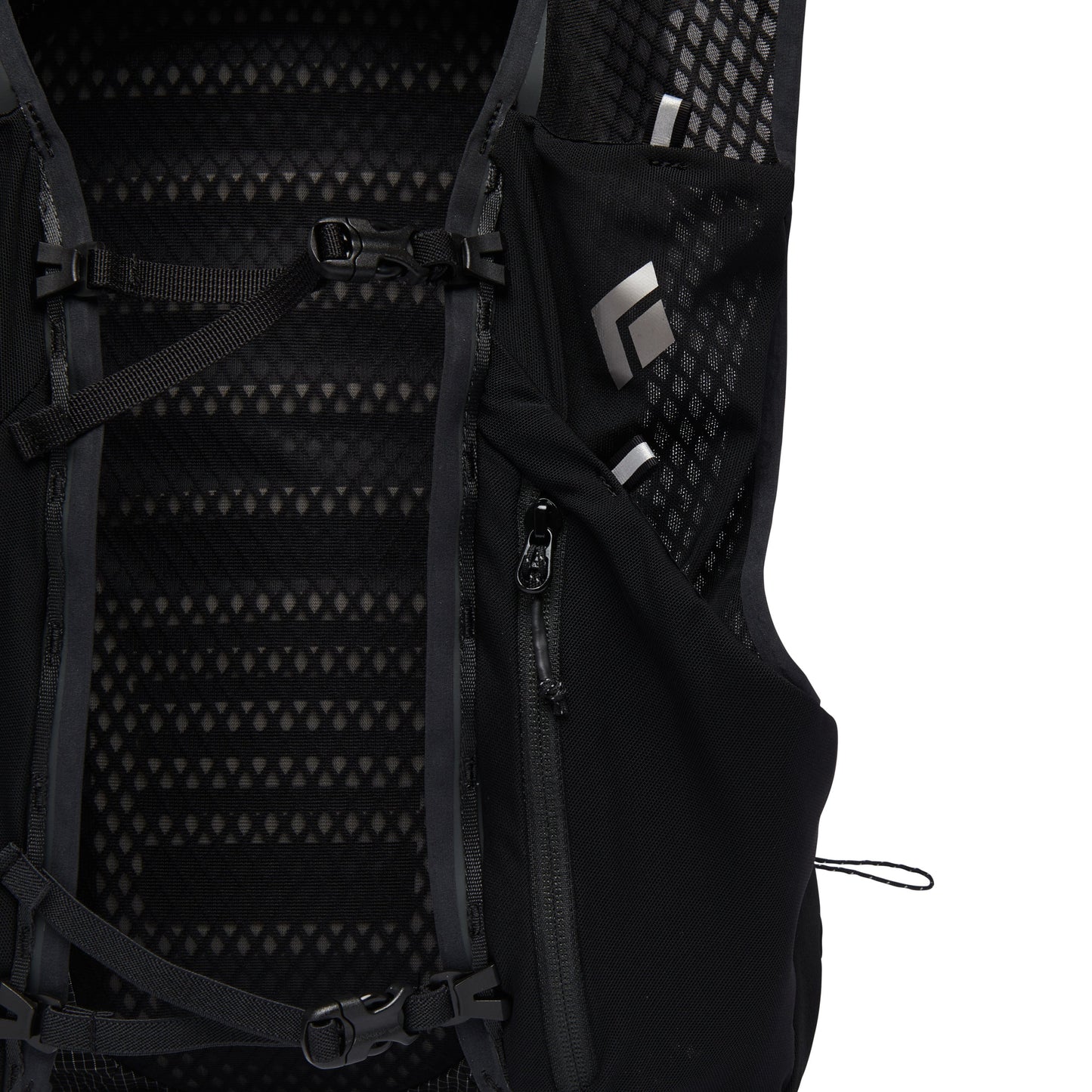 Distance 8 Backpack - Past Season