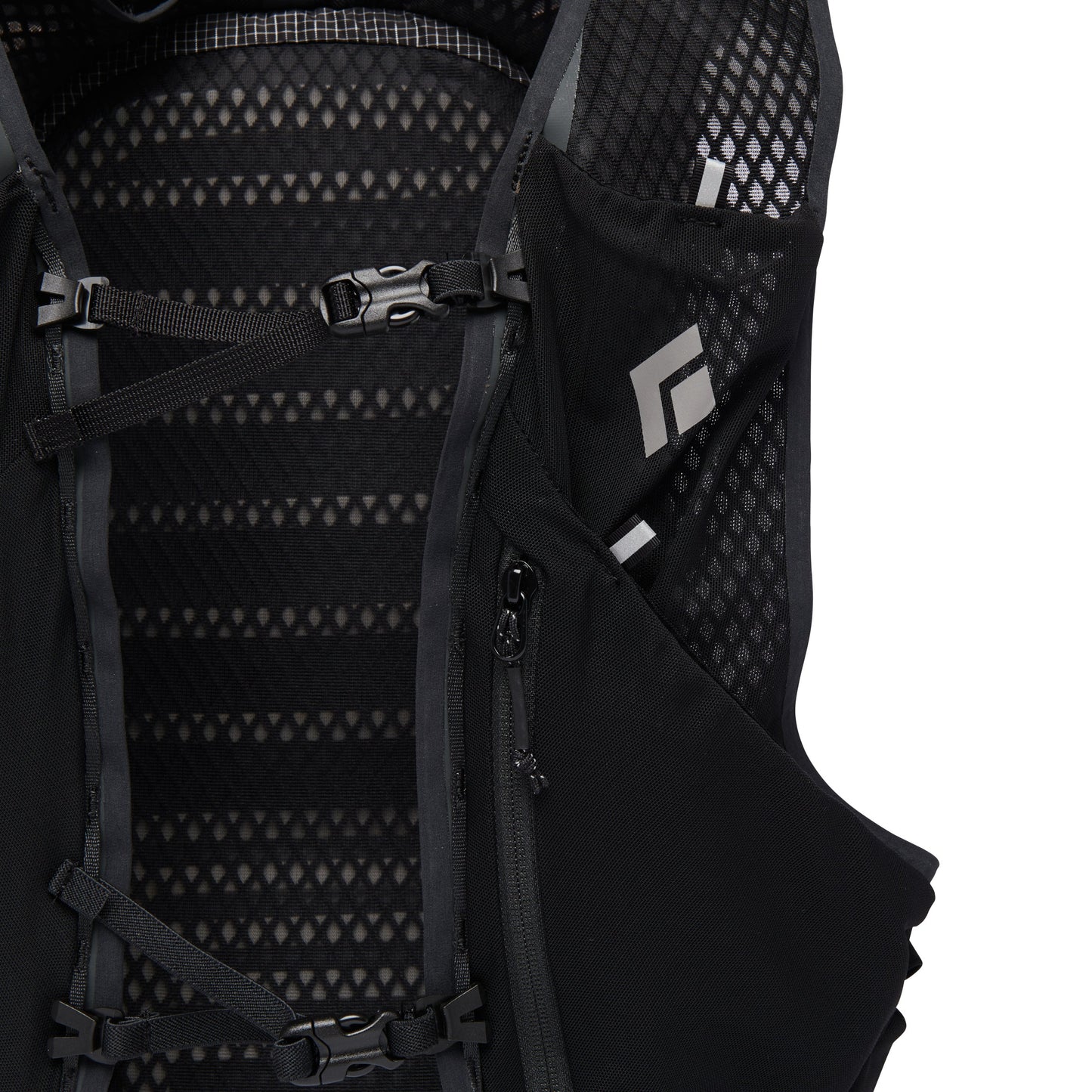 Distance 15 Backpack - Past Season