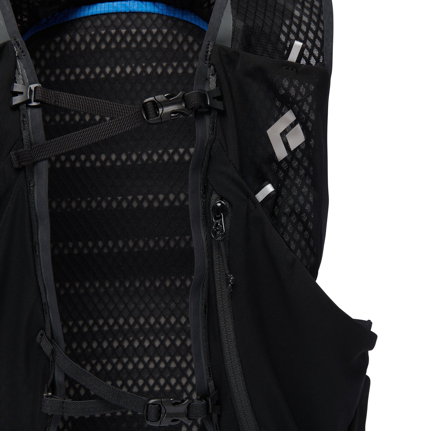Distance 15 Backpack - Past Season