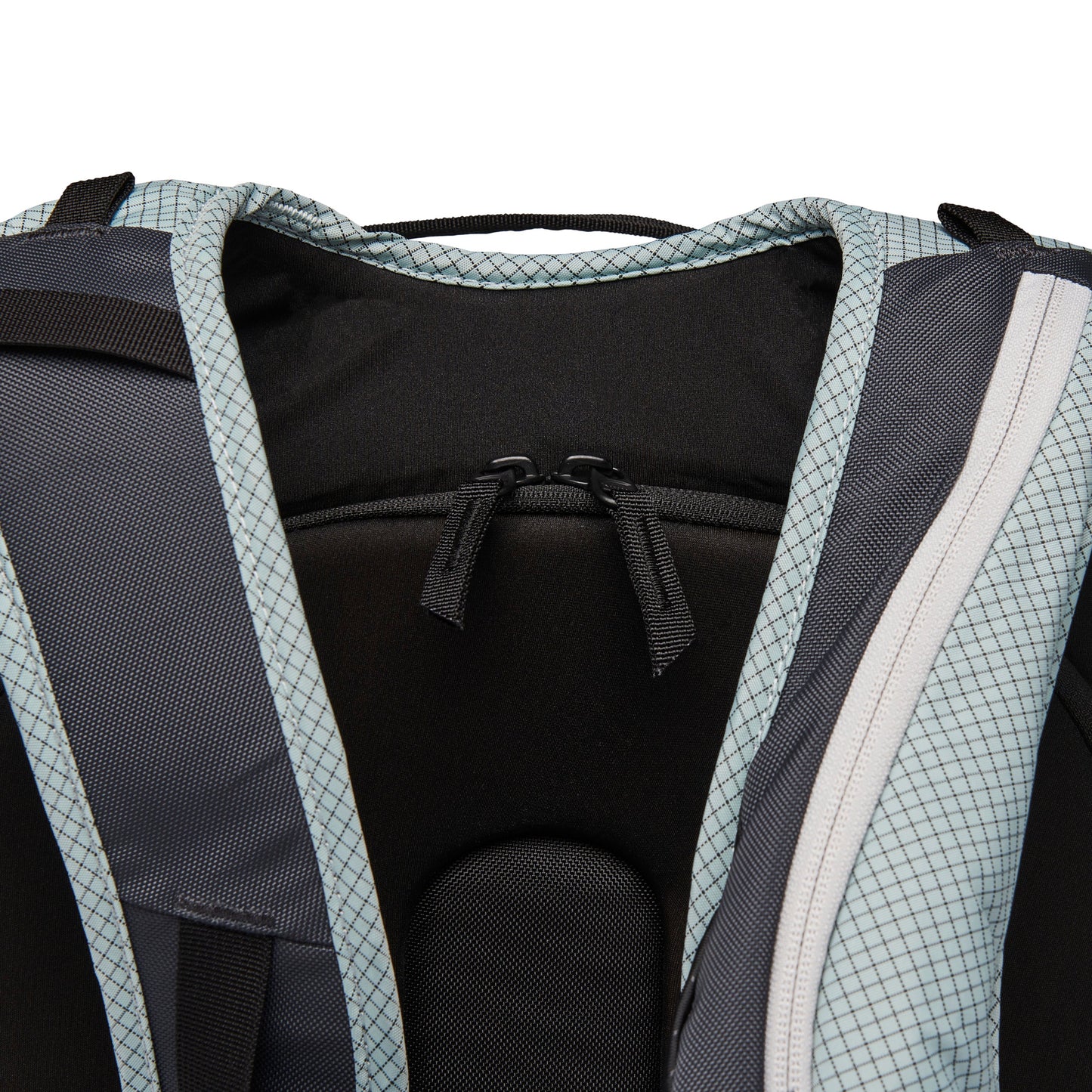 Dawn Patrol 32 Backpack - Past Season