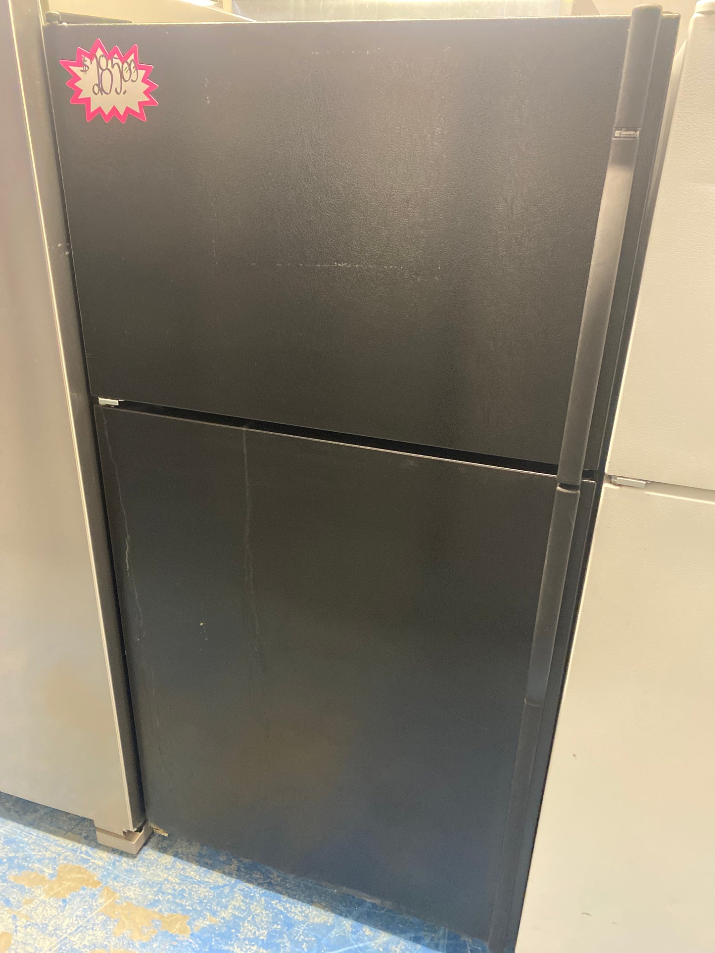 Kenmore 33” wide Top-Freezer Refrigerator