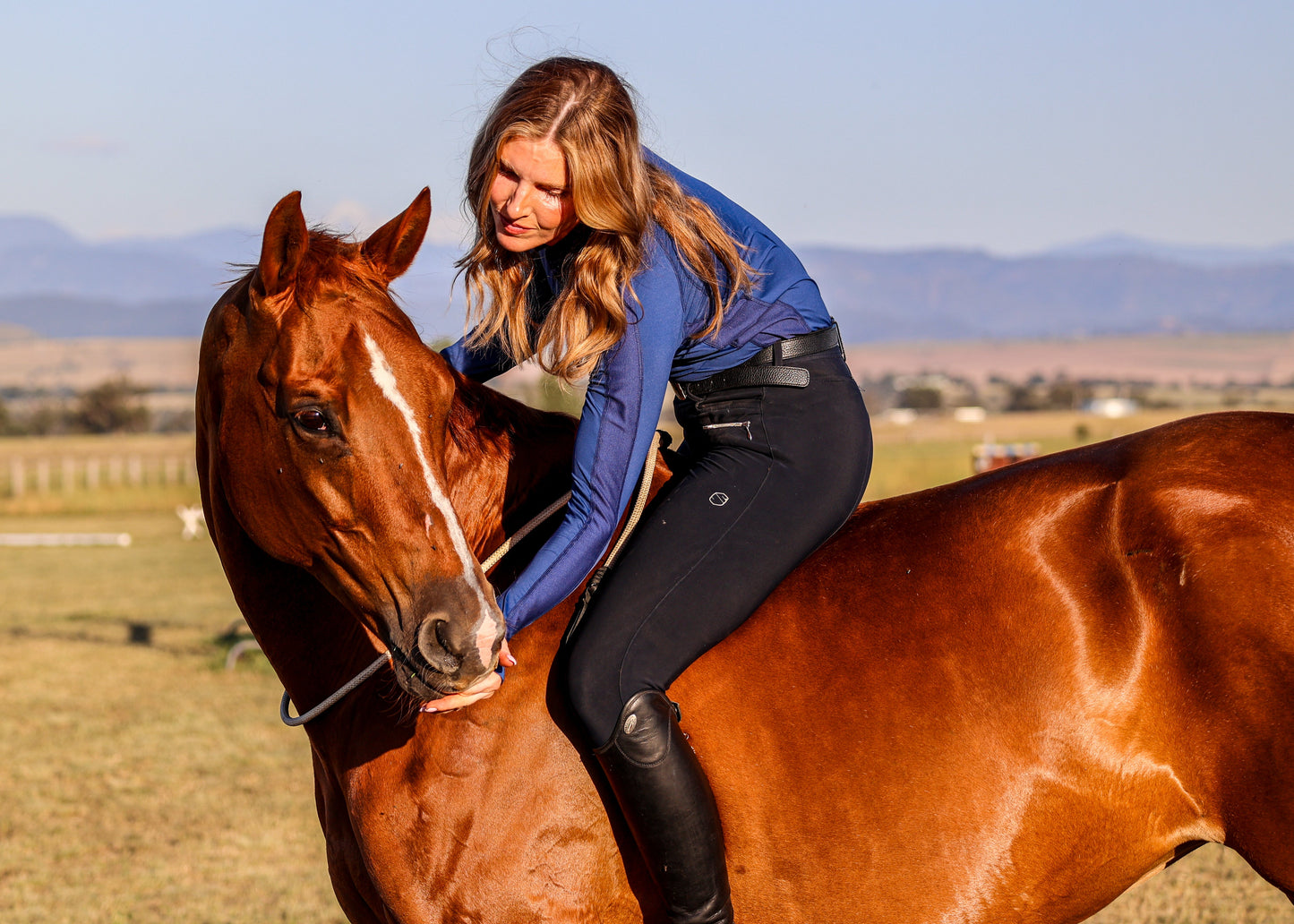 WOMEN'S QUARTER ZIP POLO (8003)