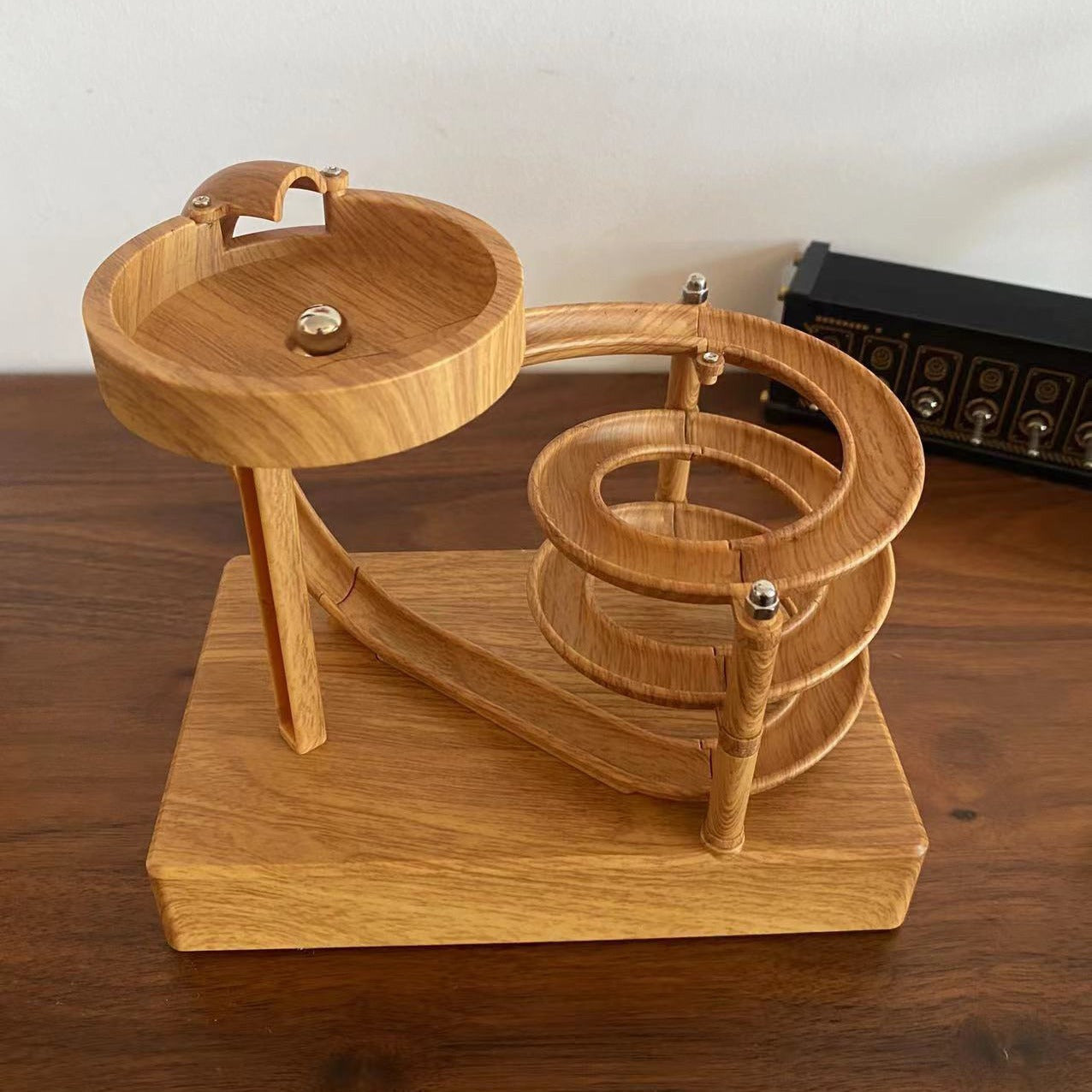 Elegant Newtons Cradle Desk Decor-C2MO