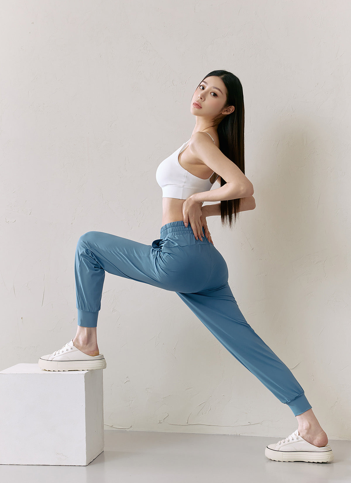 [Only New Member]Medium Feather In-Band Jogger Pants