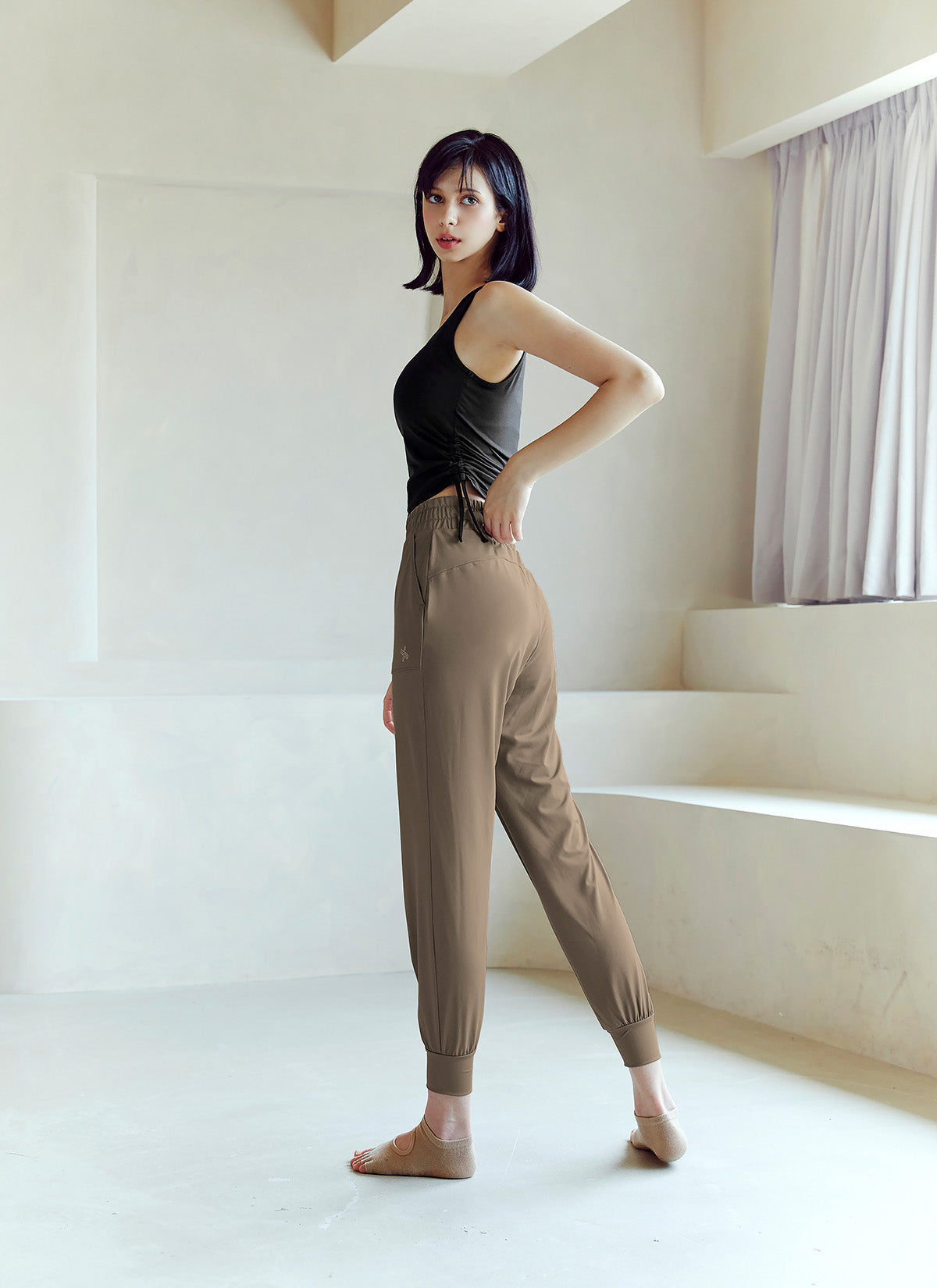[Only New Member]Medium Feather In-Band Jogger Pants