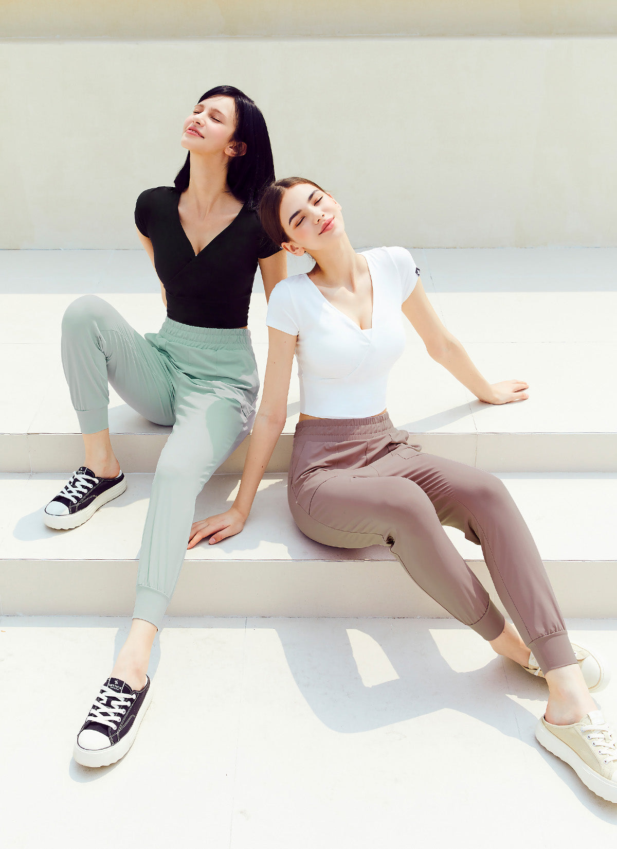 [Only New Member]Medium Feather In-Band Jogger Pants