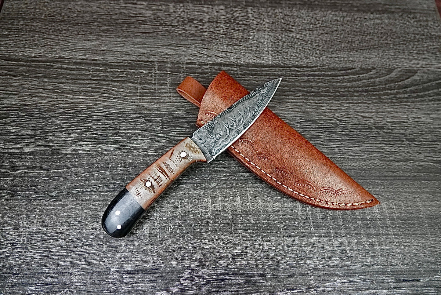 Handmade Damascus Steel Hunting Survival EDC knife Bull/Rams Horn Handle, Leather Sheath