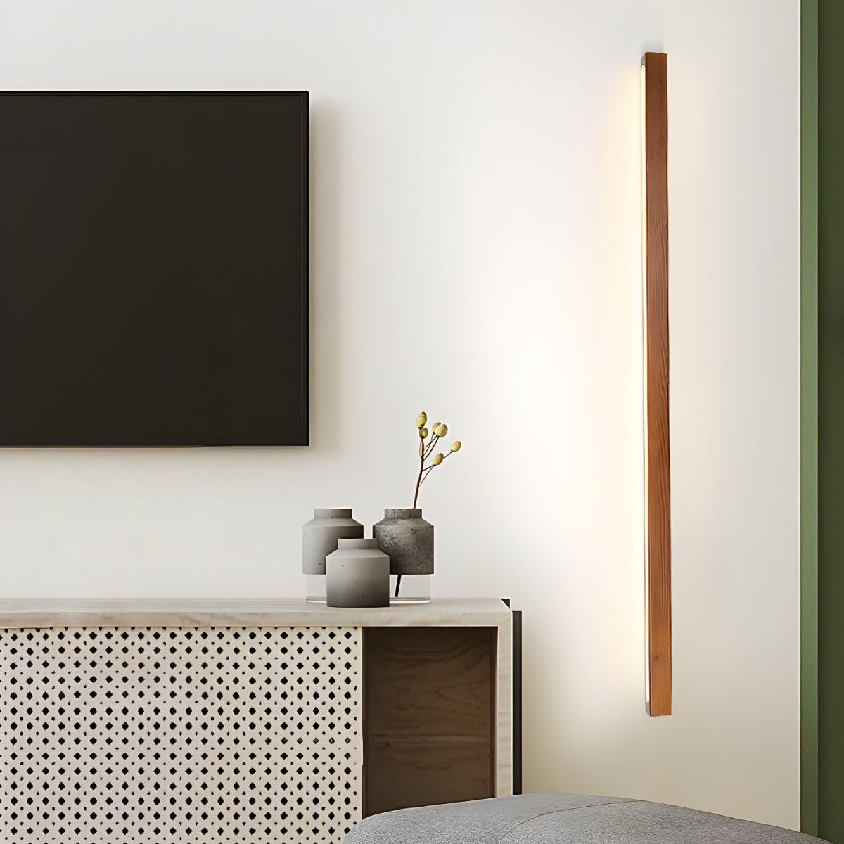 Minimalist Linear Wood Wall Light With Soft Downlight