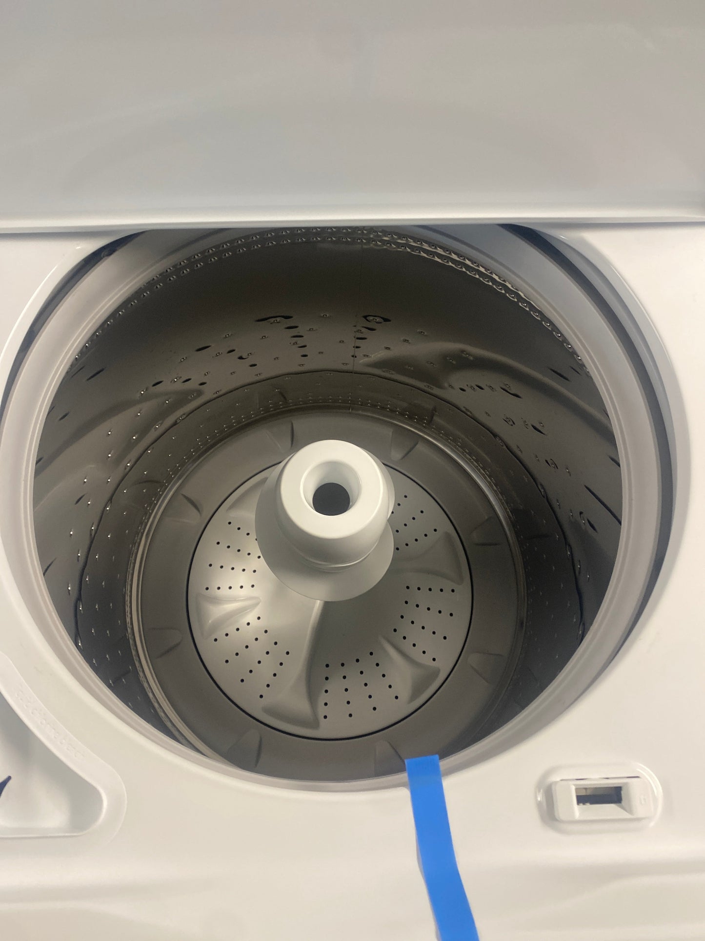New Amana 3.8 cu. ft. Top Load Washer