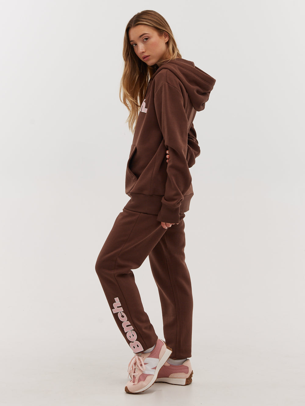 Lias Outline Logo Hoodie - Brown