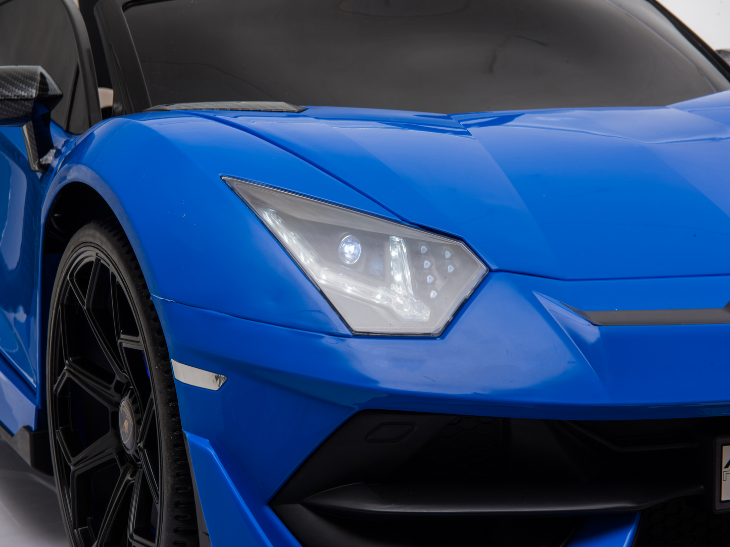 Magic Cars 2 Seater Lamborghini Aventador RC Ride On Car For Children Wireless Parental Control