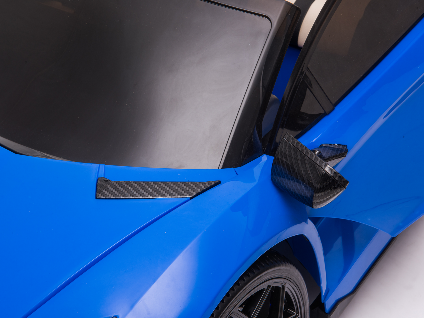 Magic Cars 2 Seater Lamborghini Aventador RC Ride On Car For Children Wireless Parental Control