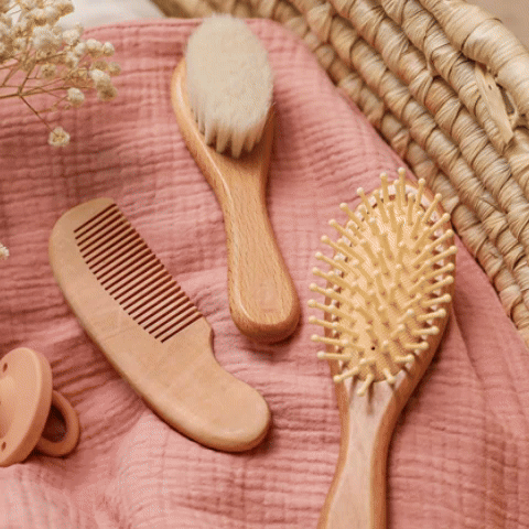 Newborn wooden comb & baby hairbrush set