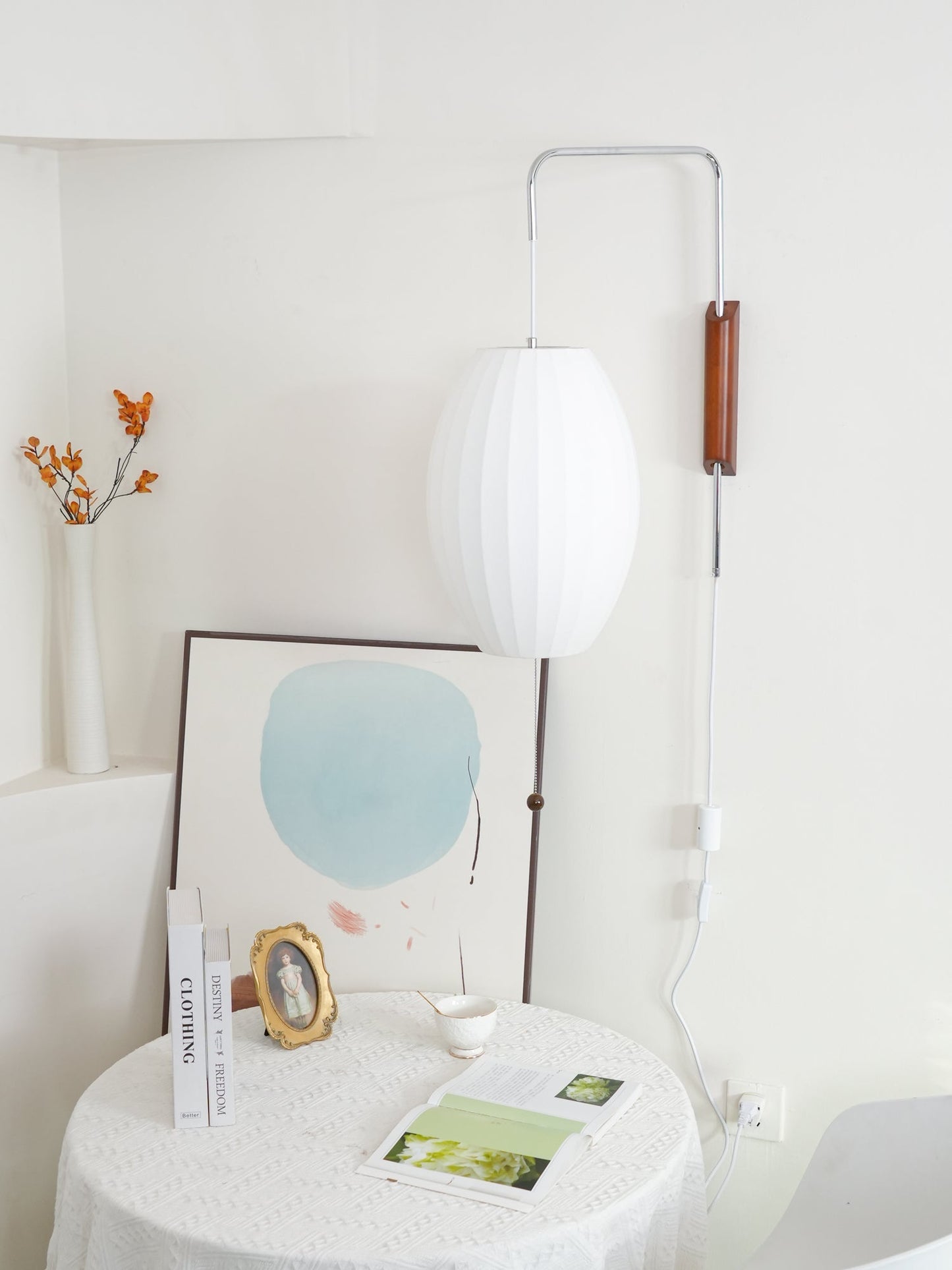 Ribbed Oval Wall Sconce With Pull Chain And Curved Arm