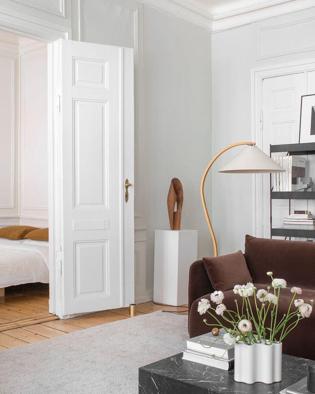 Curved Wooden Floor Lamp With Pleated Shade