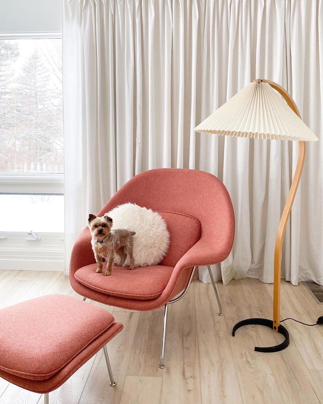 Curved Wooden Floor Lamp With Pleated Shade