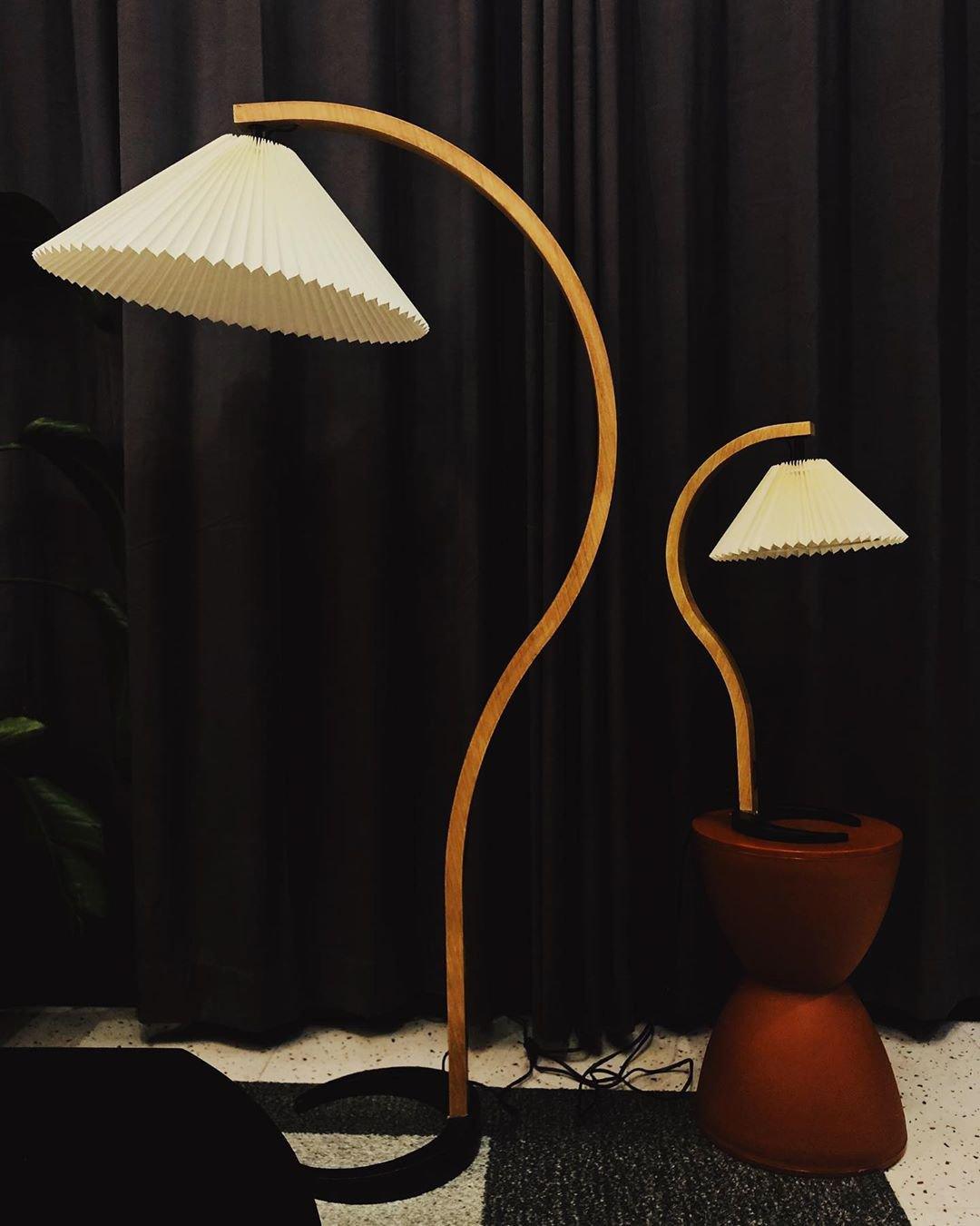 Curved Wooden Floor Lamp With Pleated Shade