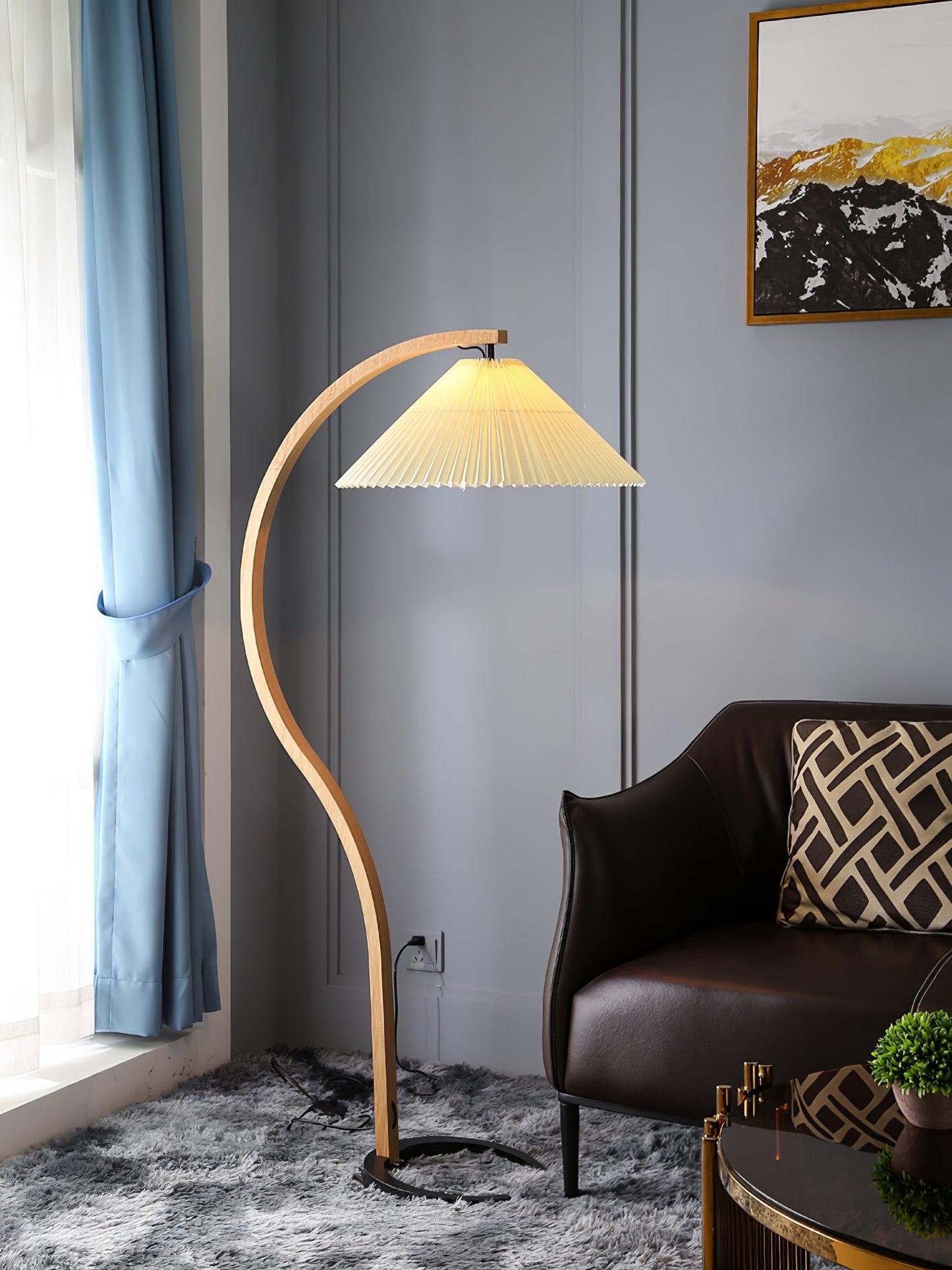 Curved Wooden Floor Lamp With Pleated Shade