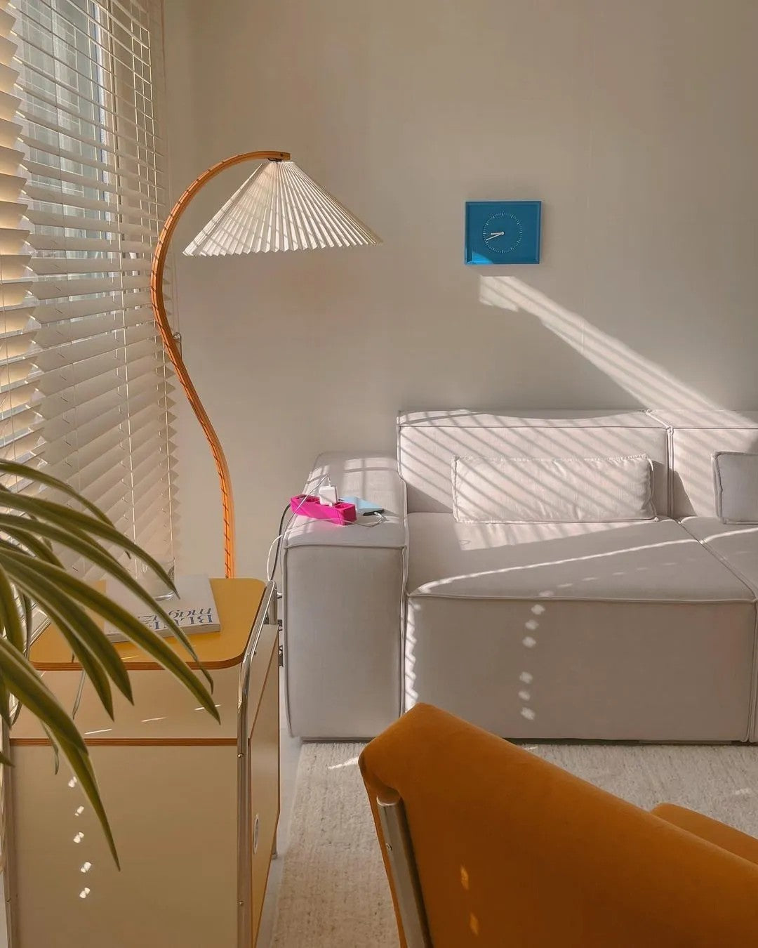Curved Wooden Floor Lamp With Pleated Shade