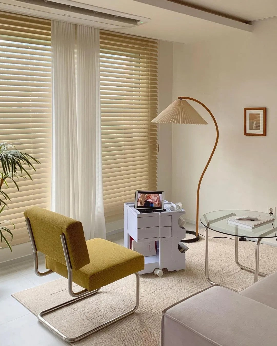 Curved Wooden Floor Lamp With Pleated Shade