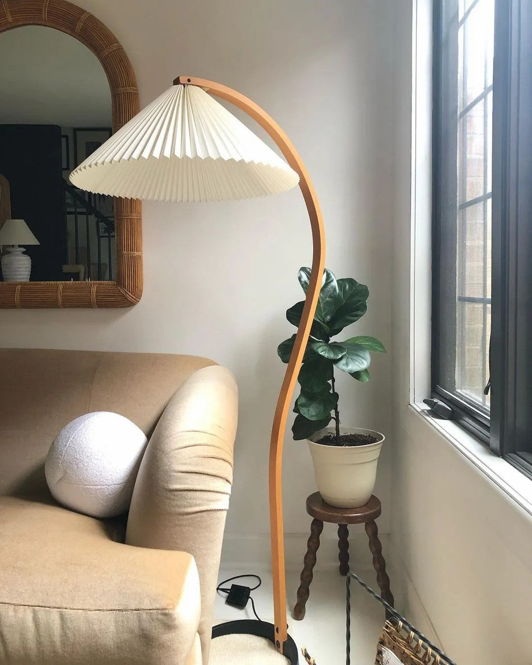 Curved Wooden Floor Lamp With Pleated Shade