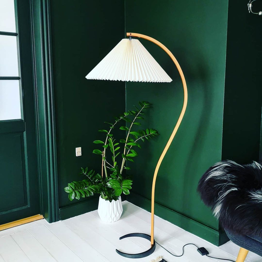 Curved Wooden Floor Lamp With Pleated Shade