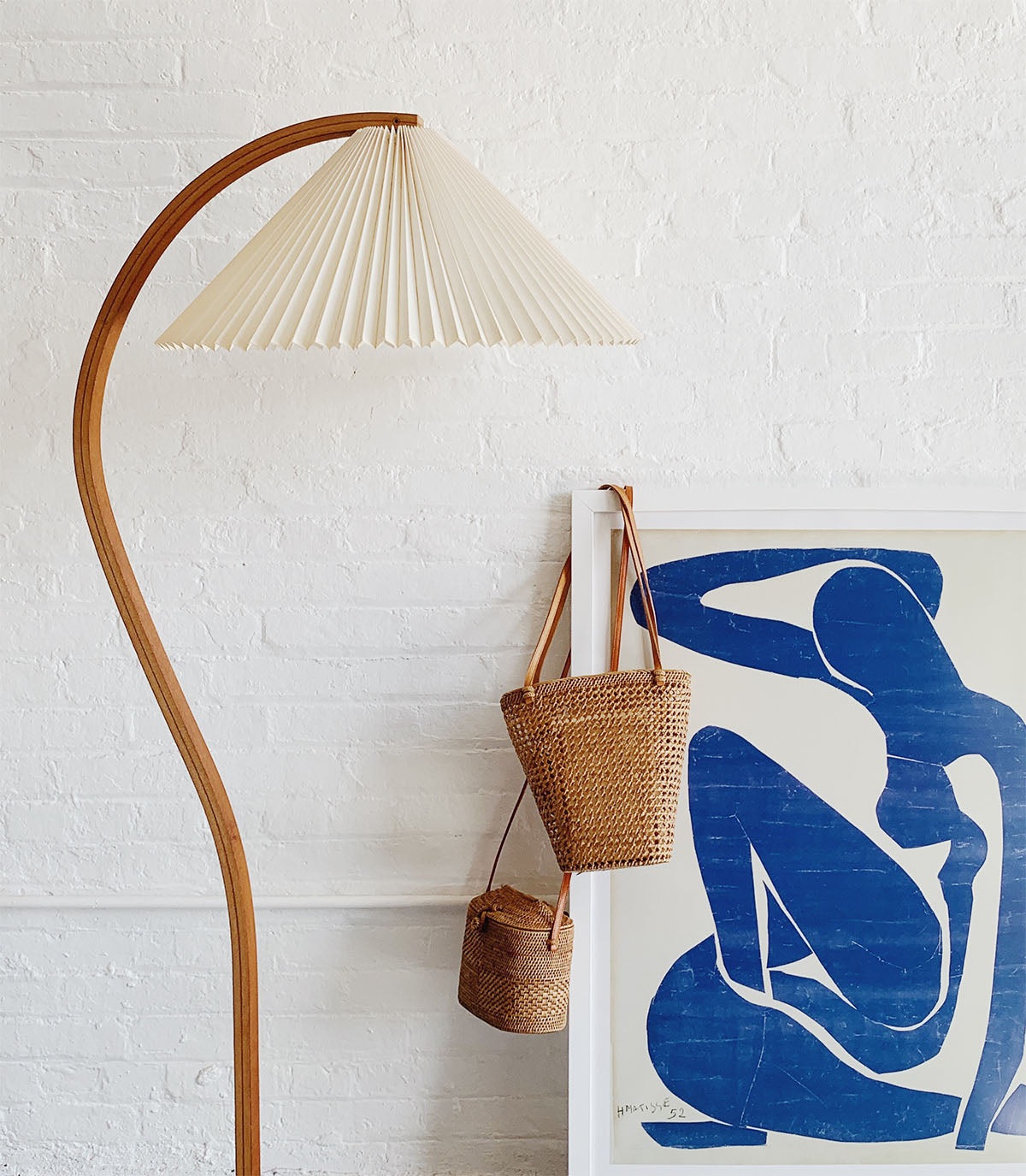 Curved Wooden Floor Lamp With Pleated Shade