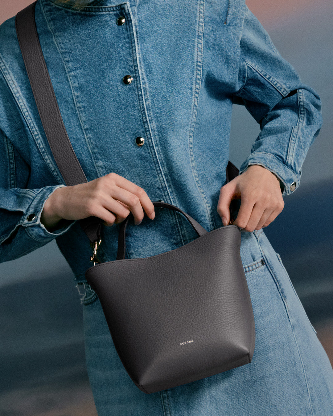 Mini Linea Bucket Bag