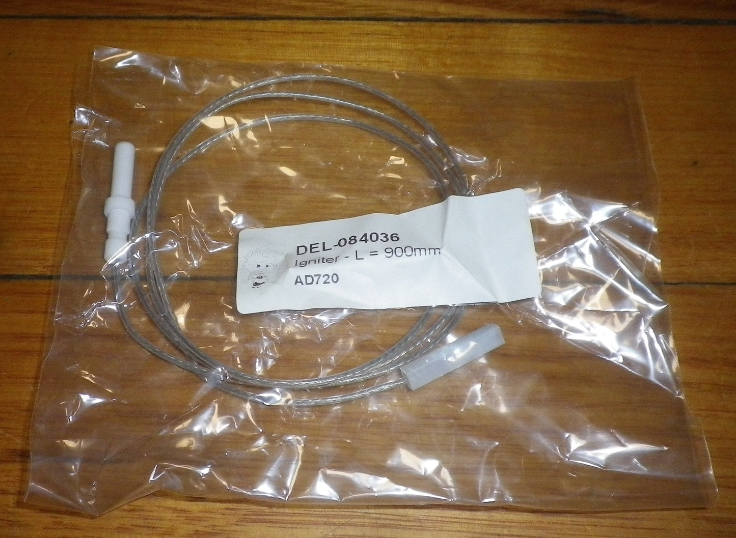 Delonghi Gas Cooktop 900mm Burner Ignition Spark Plug & Lead - Part # DL084036