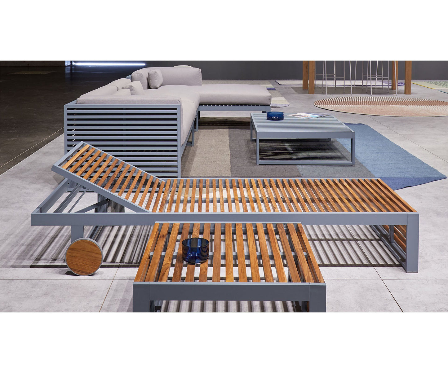 Dna Teak Chaise Lounge