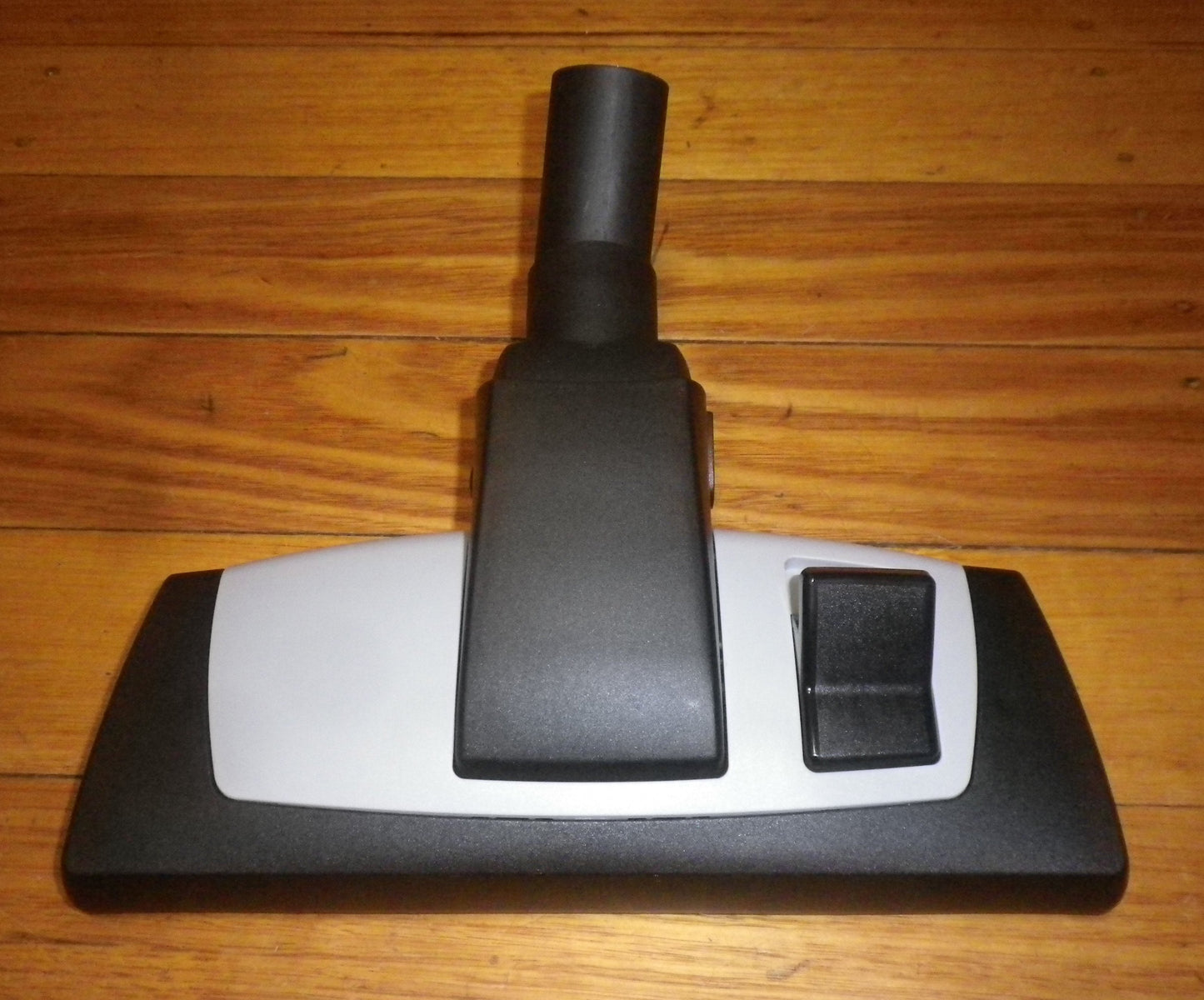 Wessel Werk Quality 32mm Combination Vacuum Floor Tool w Wheel - Part # FTW132-4
