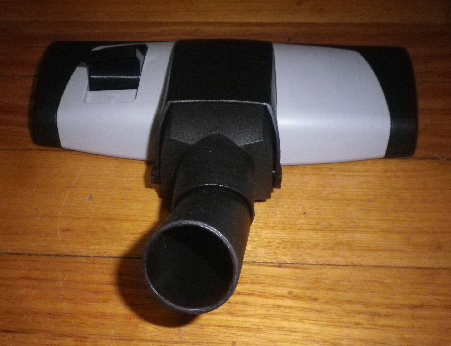 Wessel Werk Quality 32mm Combination Vacuum Floor Tool w Wheel - Part # FTW132-4