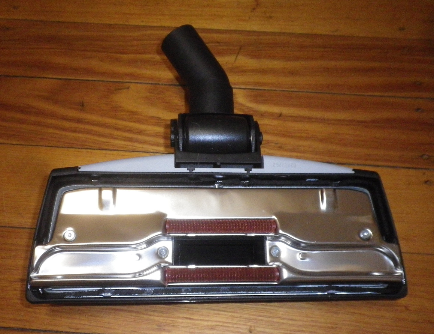 Wessel Werk Quality 32mm Combination Vacuum Floor Tool w Wheel - Part # FTW132-4