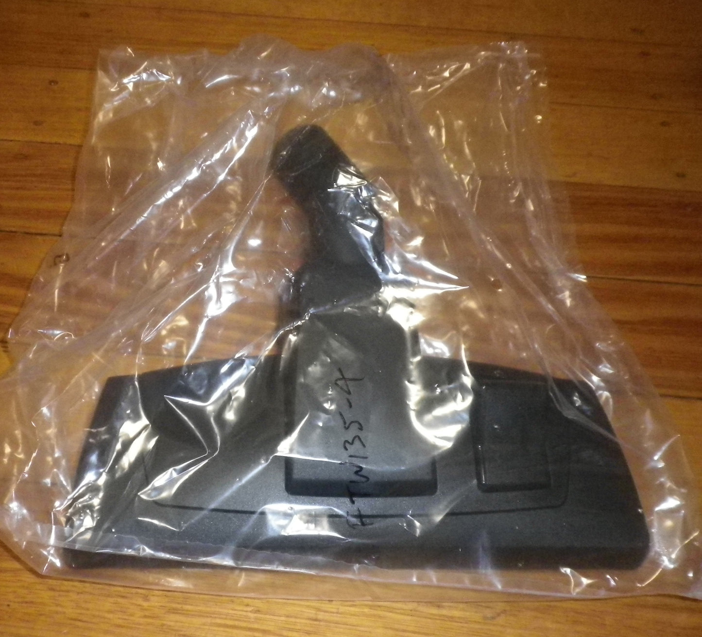 Wessel Werk Quality 35mm Combination Vacuum Floor Tool w Wheel - Part # FTW135-4