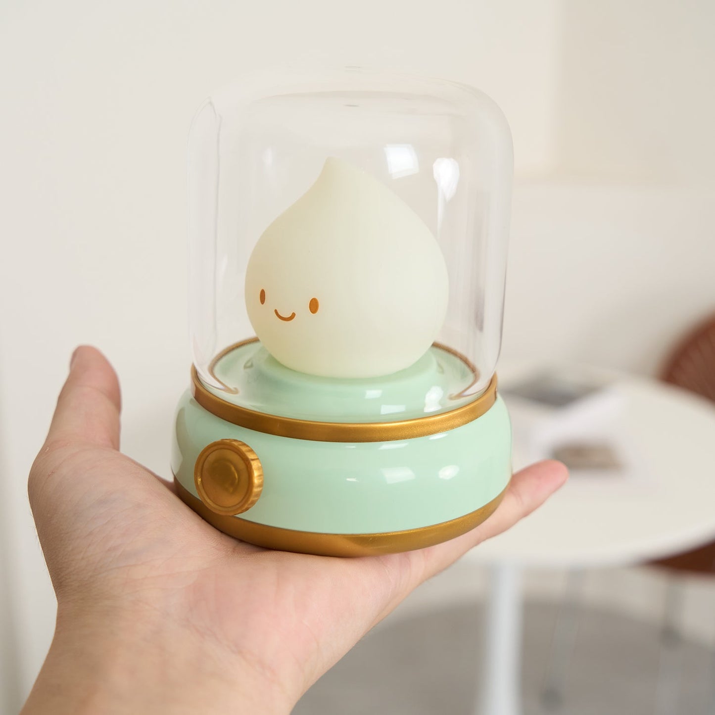Flame-Effect LED Bedside Table Lamp With Soft Ambient Glow