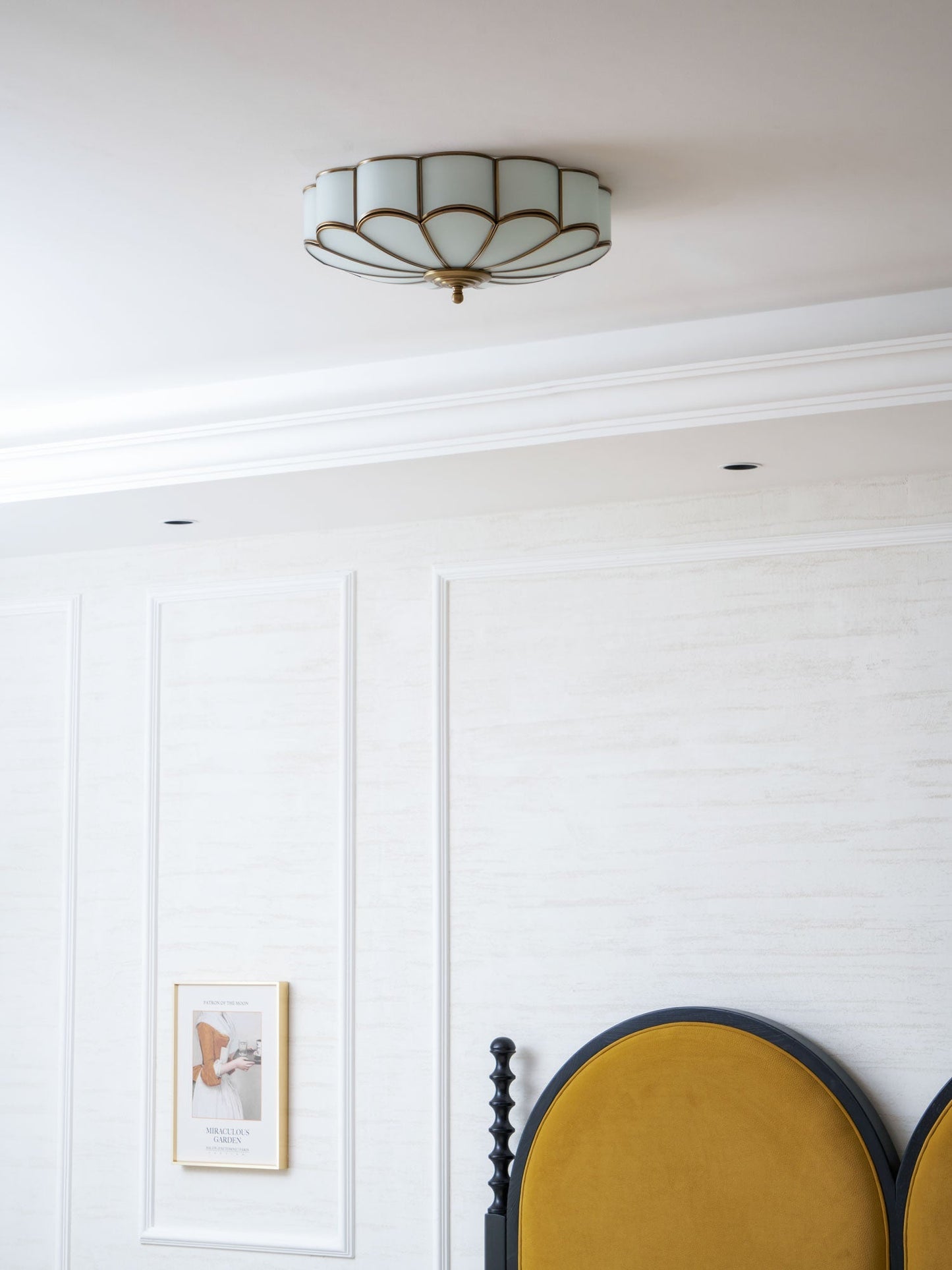 Flower-Shape Glass Flush Mount Ceiling Light With Petal Shade