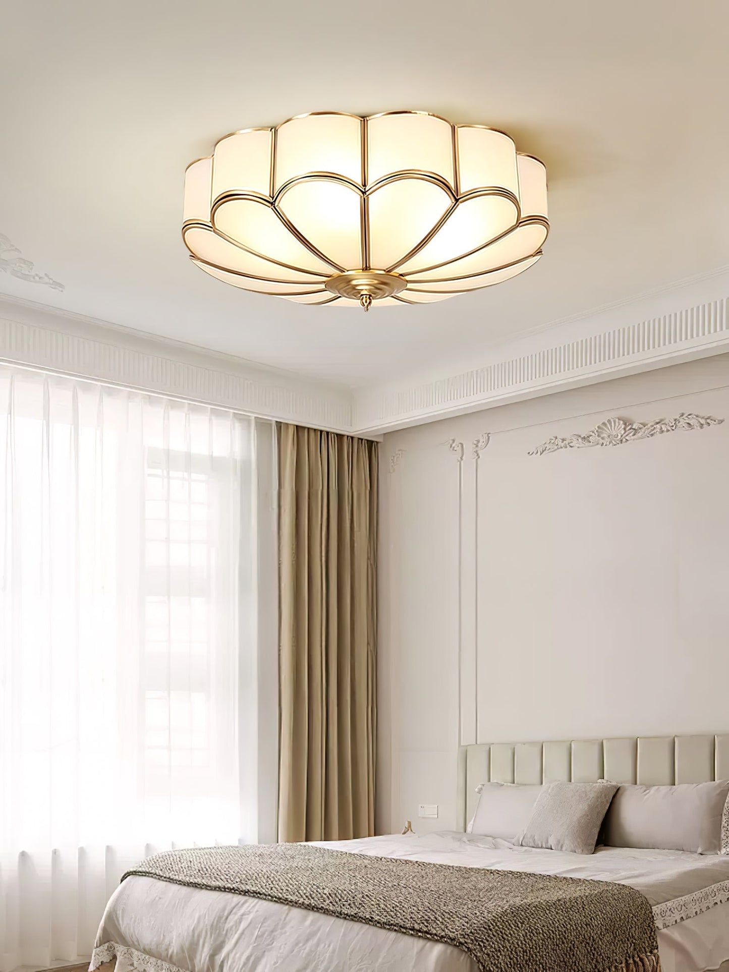 Flower-Shape Glass Flush Mount Ceiling Light With Petal Shade