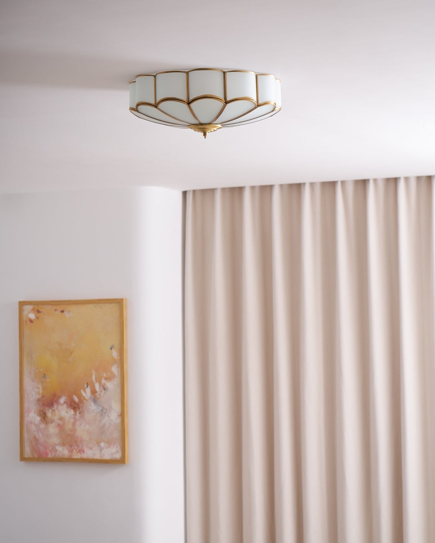 Flower-Shape Glass Flush Mount Ceiling Light With Petal Shade