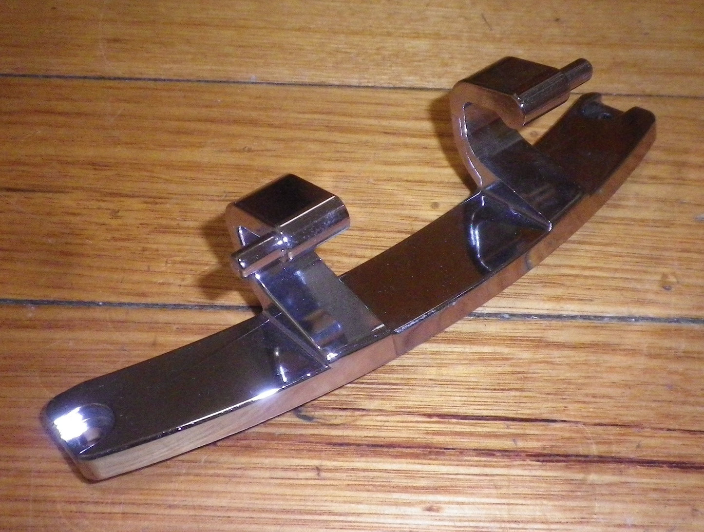 Fisher & Paykel, Haier Front Loader Washer Door Hinge - Part # H0020100677A