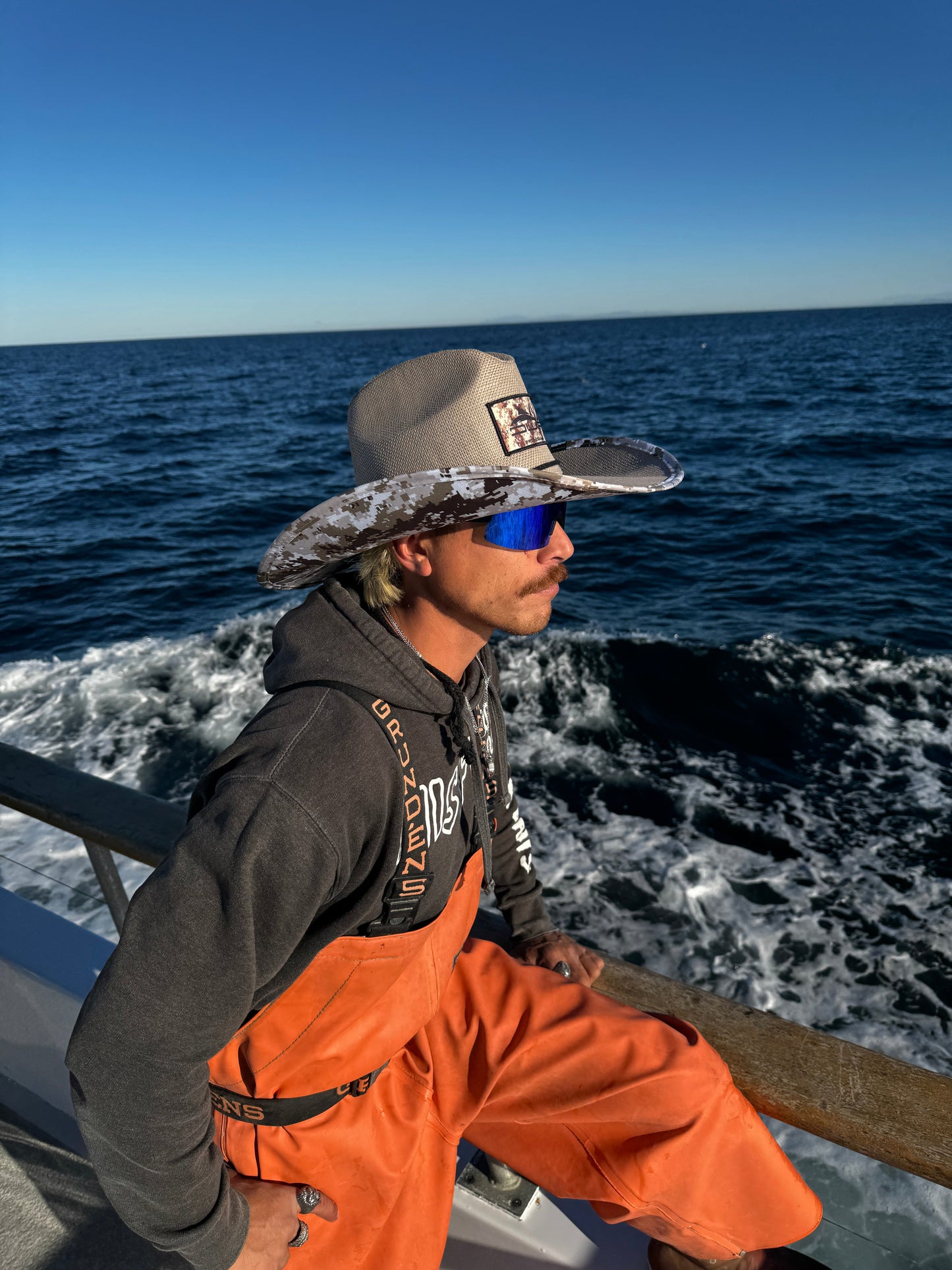 DWF Synthetic straw hat