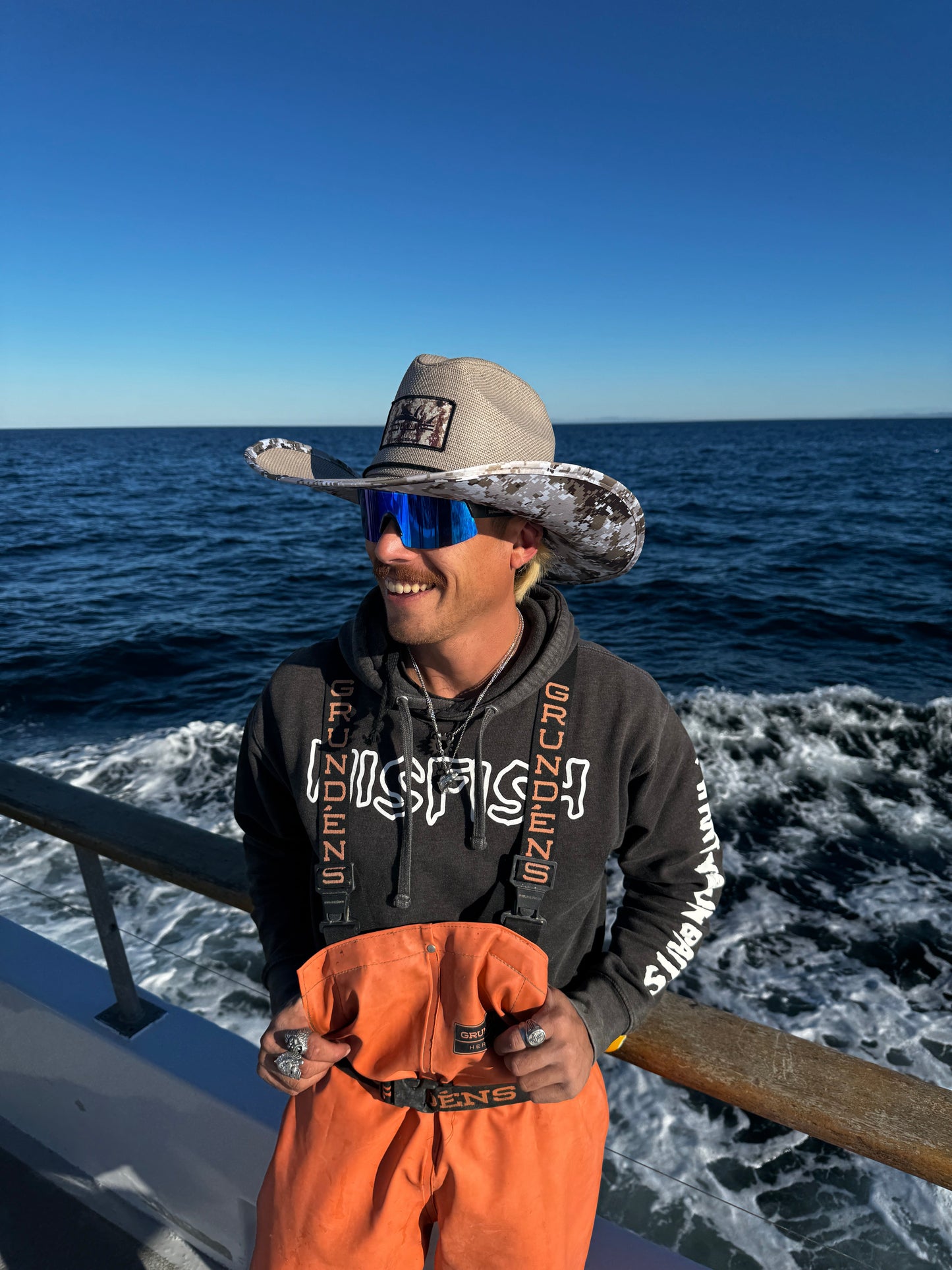 DWF Synthetic straw hat