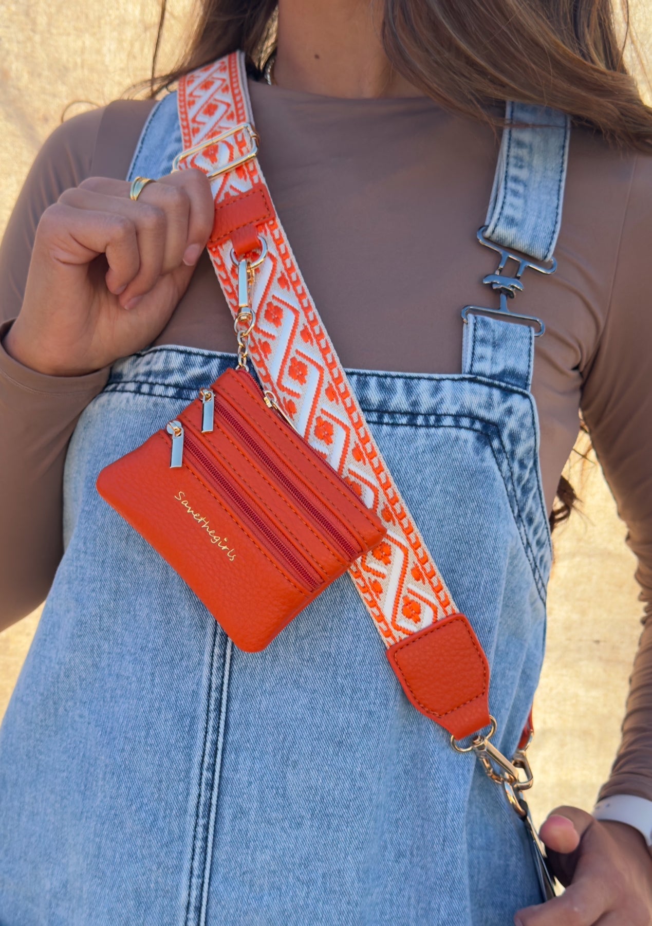 Clip & Go Strap With Zippered Pouch XOXO