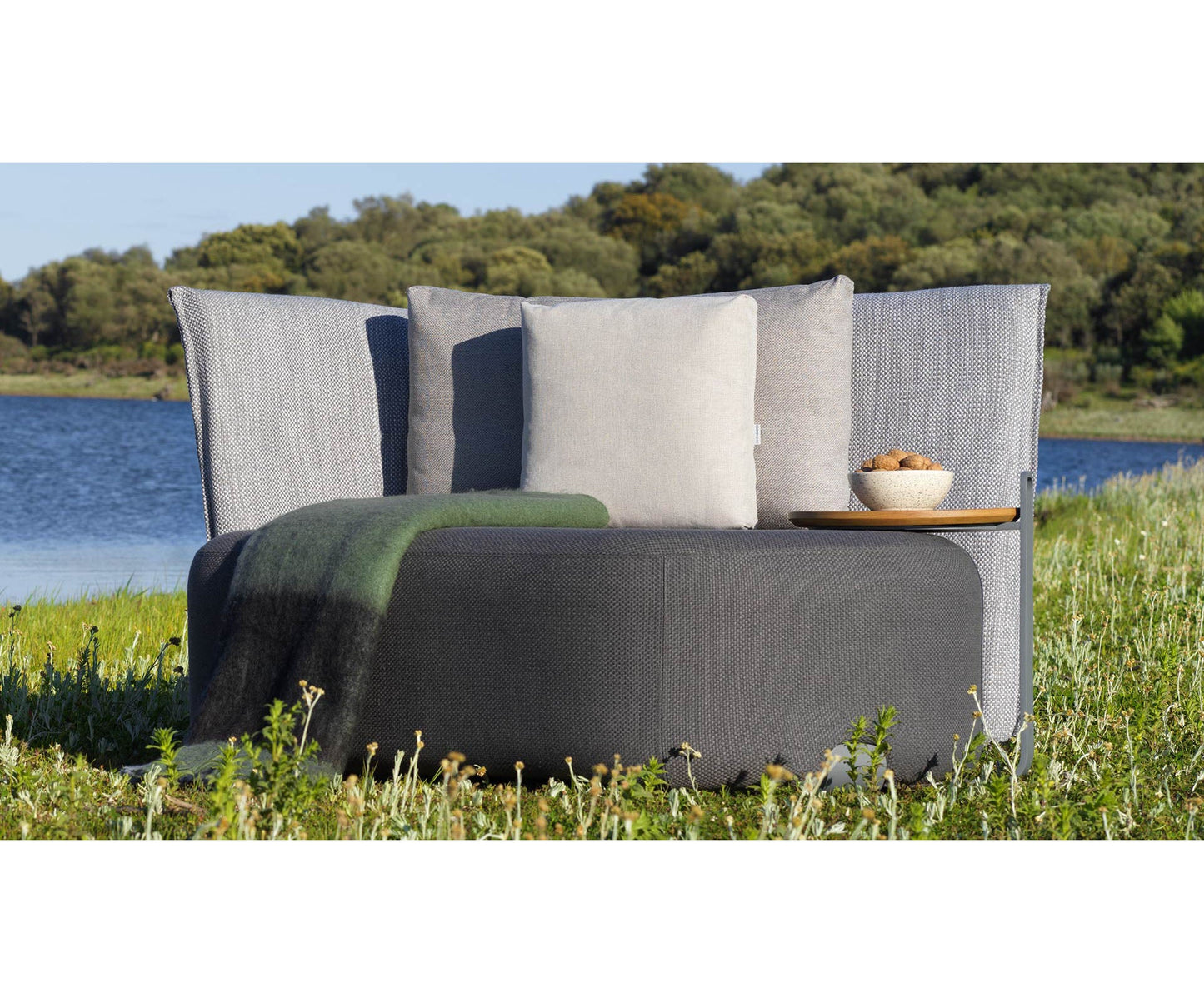 Isla Side Table